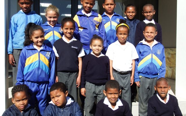 Gansbaai PrimÃªr se deelnemers aan Engelse Voordrag olv Zubeida Loff